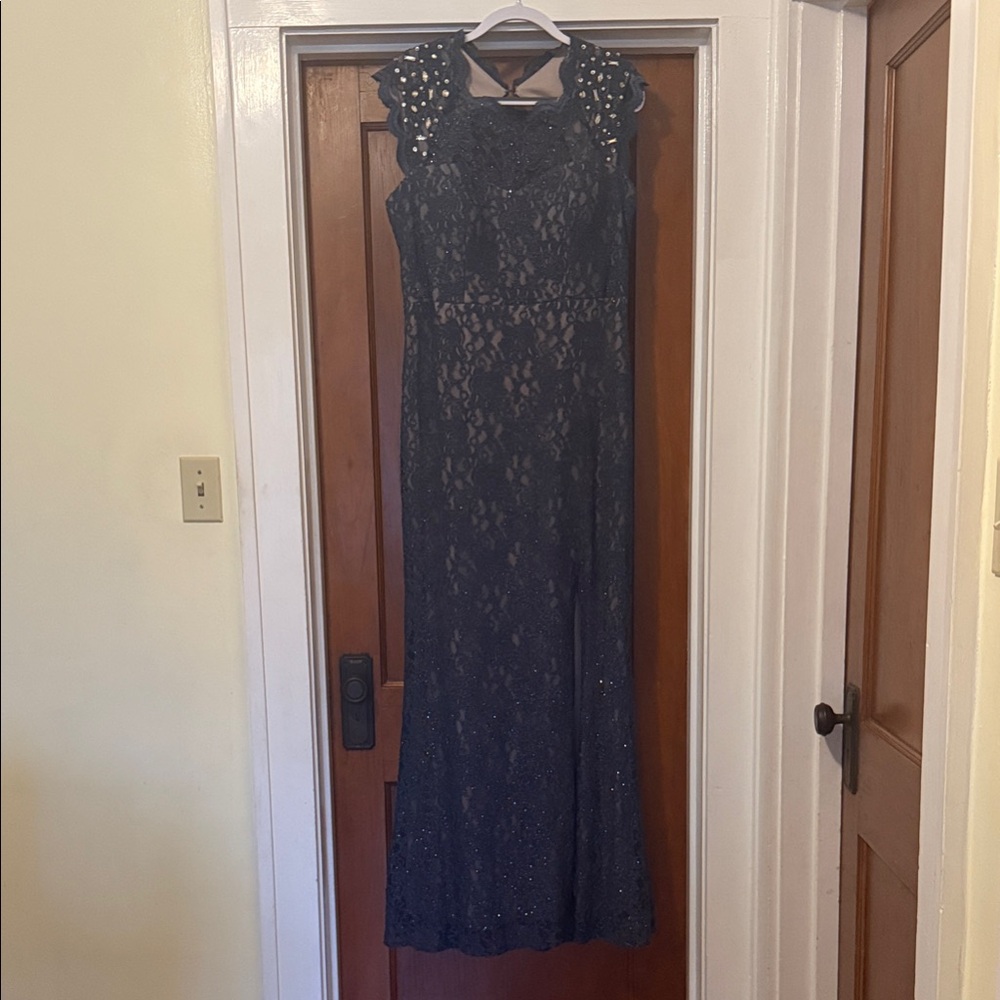 Elegant Steel Blue Lace Evening Dress